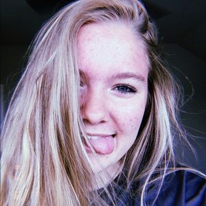 Meet your Posher, Abi